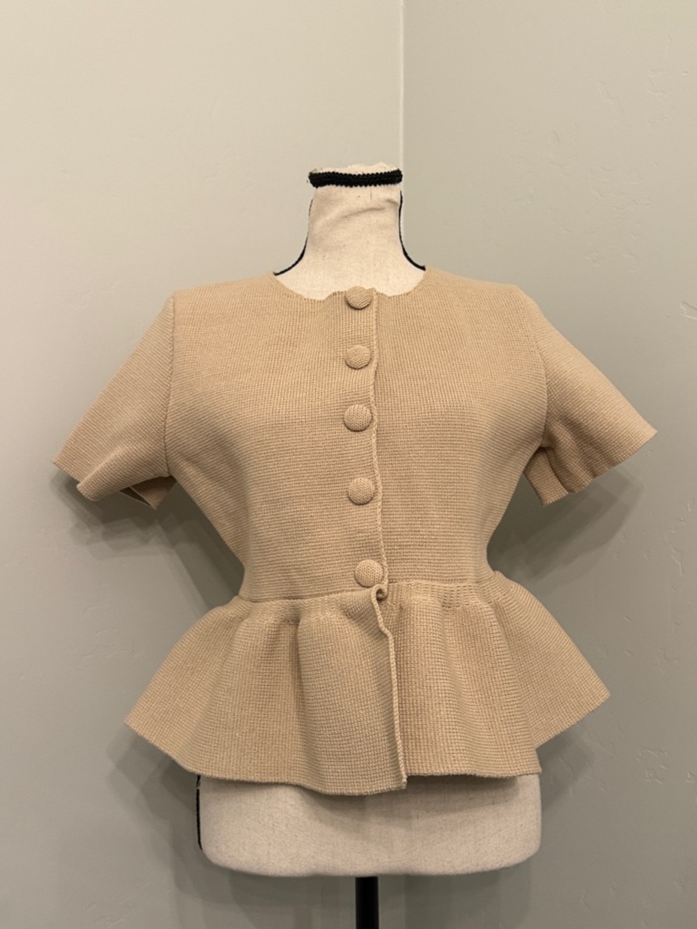 Zara Textured Peplum Top Small NWT Beige Button Front Structured Blouse - Picture 8 of 12